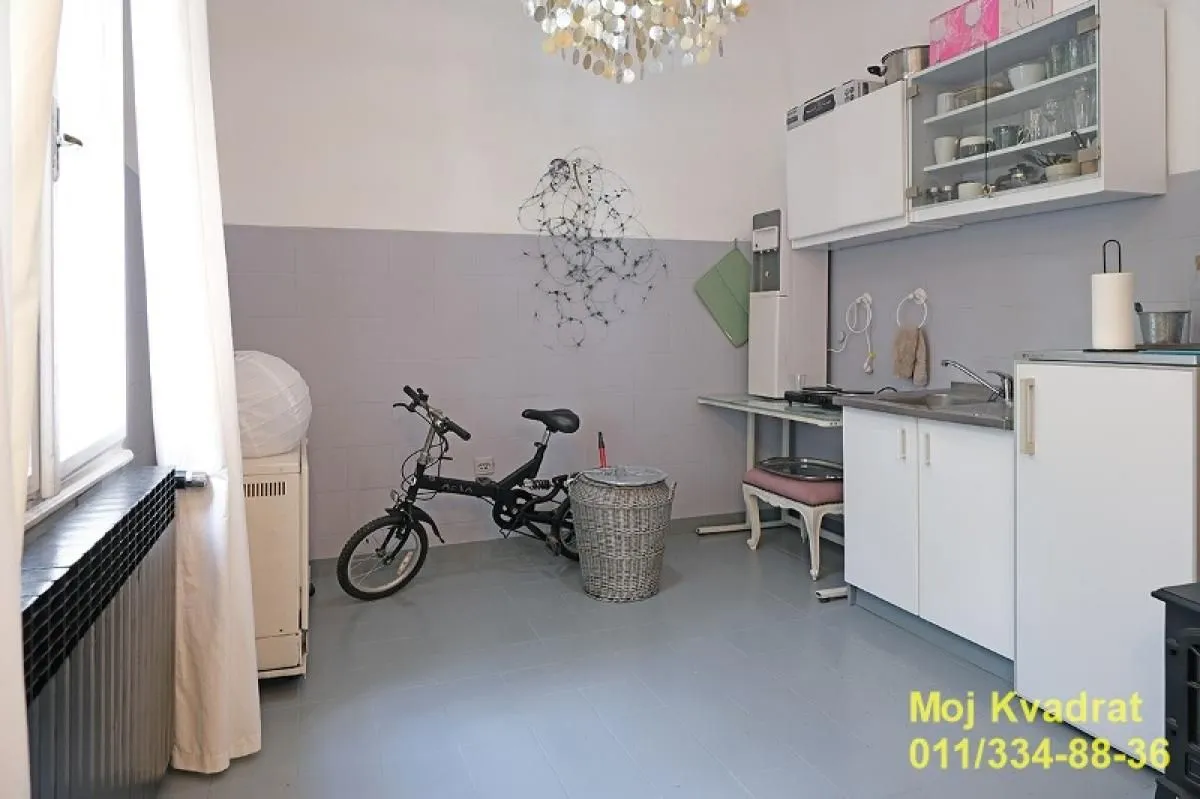 Sale, three bedroom apartment, 84m², Profesorska Kolonija, Palilula Sve Podlokacije