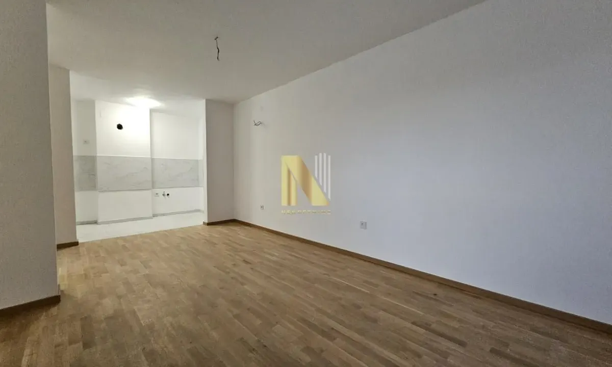 Prodaja, četvorosoban stan, 87m², Bulevar patrijarha Pavla, Novi Sad Sve Podlokacije