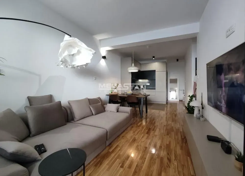 Prodaja, dvosoban stan, 57m², Južni Bulevar, Vračar Sve Podlokacije