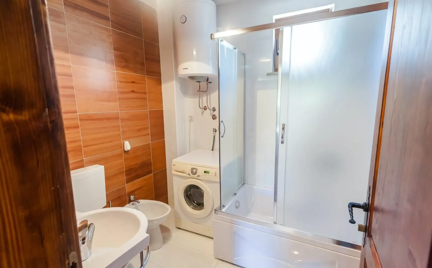 Sale, house, 435m², Šušanj, Bar