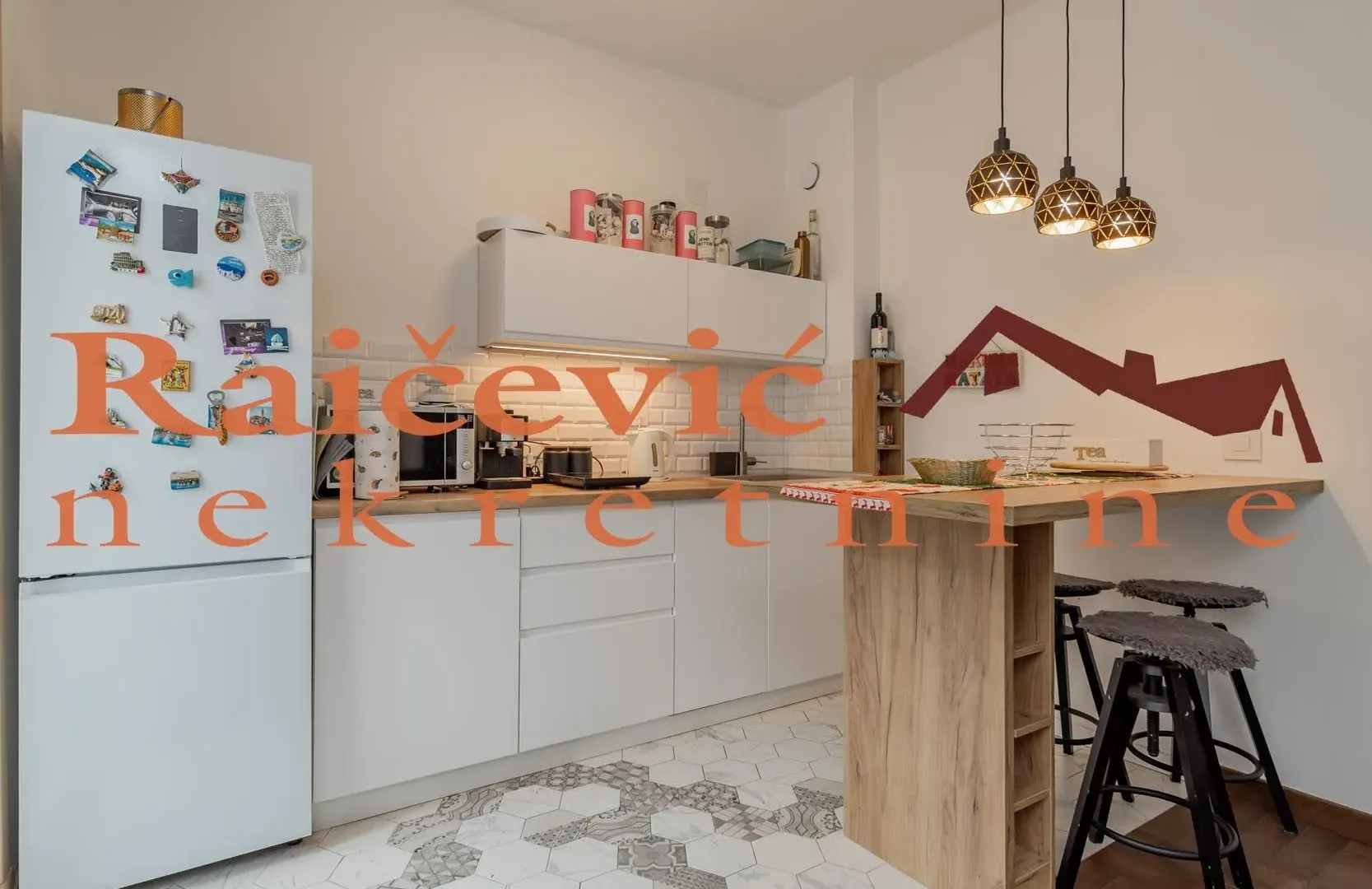 Izdavanje, dvosoban stan, 40m², Šumice, Beograd