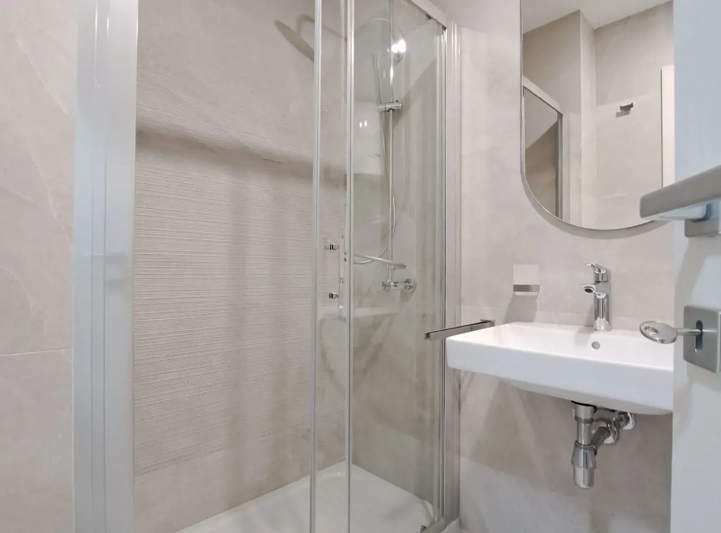 Rent, studio apartment, 33m², Central Point, Podgorica
