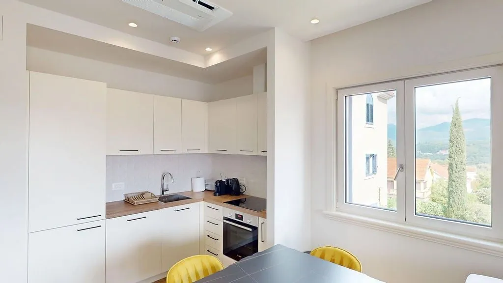 Prodaja, dvosoban stan, 61m², Tivat, Crna Gora