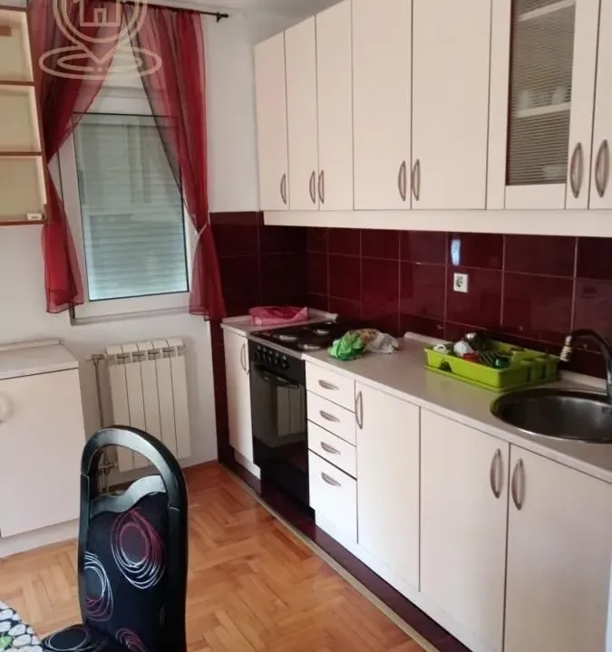 Prodaja, dvosoban stan, 50m², Vojvode Vlahovica, Beograd