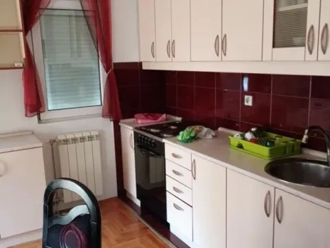 Stan in Vojvode Vlahovica