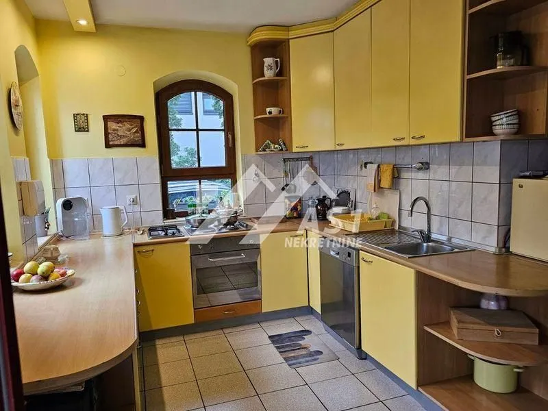 Prodaja, kuća, 336m², Petrovaradin, Novi Sad
