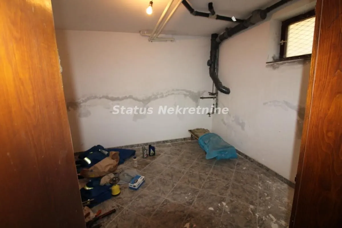 Prodaja, kuća, 420m², Temerin, Novi Sad