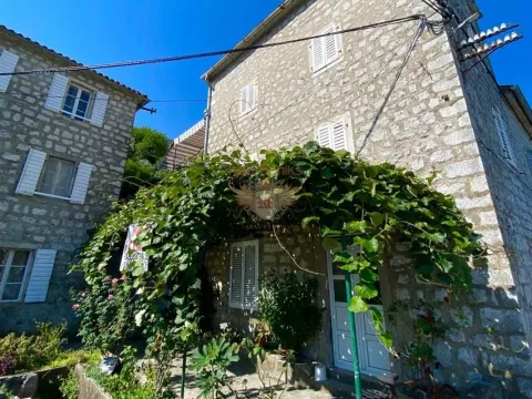 Prodaja, kuća, 160m², Kotor, Crna Gora