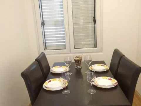 Izdavanje, jednosoban stan, 46m², Seljanovo, Tivat - image 3