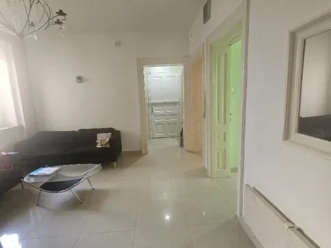 Izdavanje, poslovni prostor, 82m², Stari Grad, Beograd - image 11