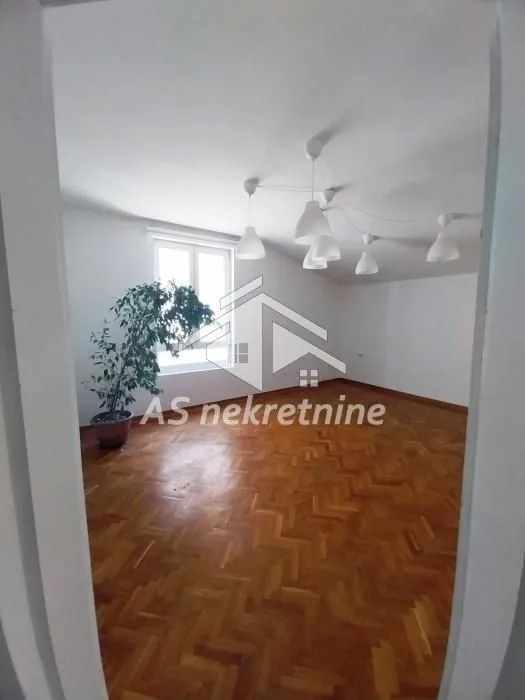 Rent, house, 260m², Neimar, Vračar Sve Podlokacije