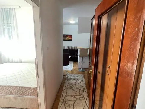 Rent, one bedroom apartment, 35m², Stari Aerodrom, Podgorica - image 9