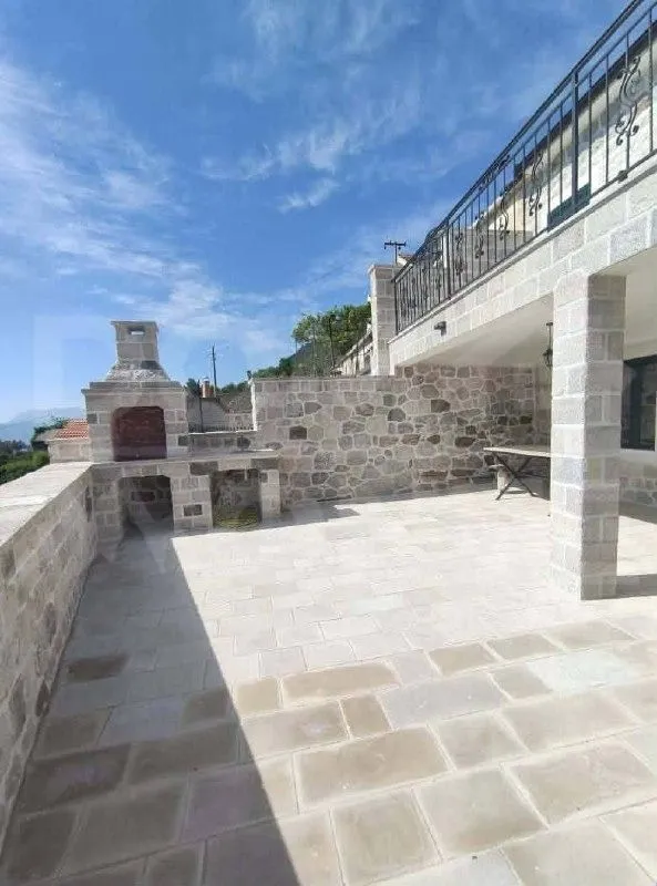 Rent, house, 80m², Tivat, Crna Gora