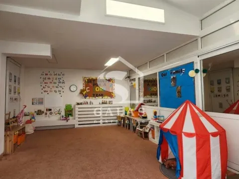 Izdavanje, kuća, 343m², Neimar, Vračar Sve Podlokacije - image 17