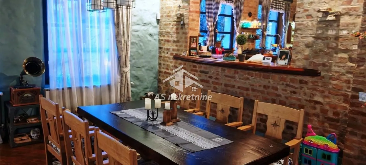 Izdavanje, kuća, 367m², Jajinci, Voždovac Sve Podlokacije