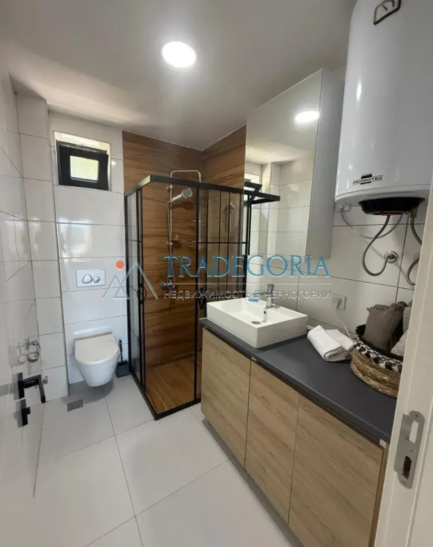 Prodaja, dvosoban stan, 70m², Tivat, Crna Gora
