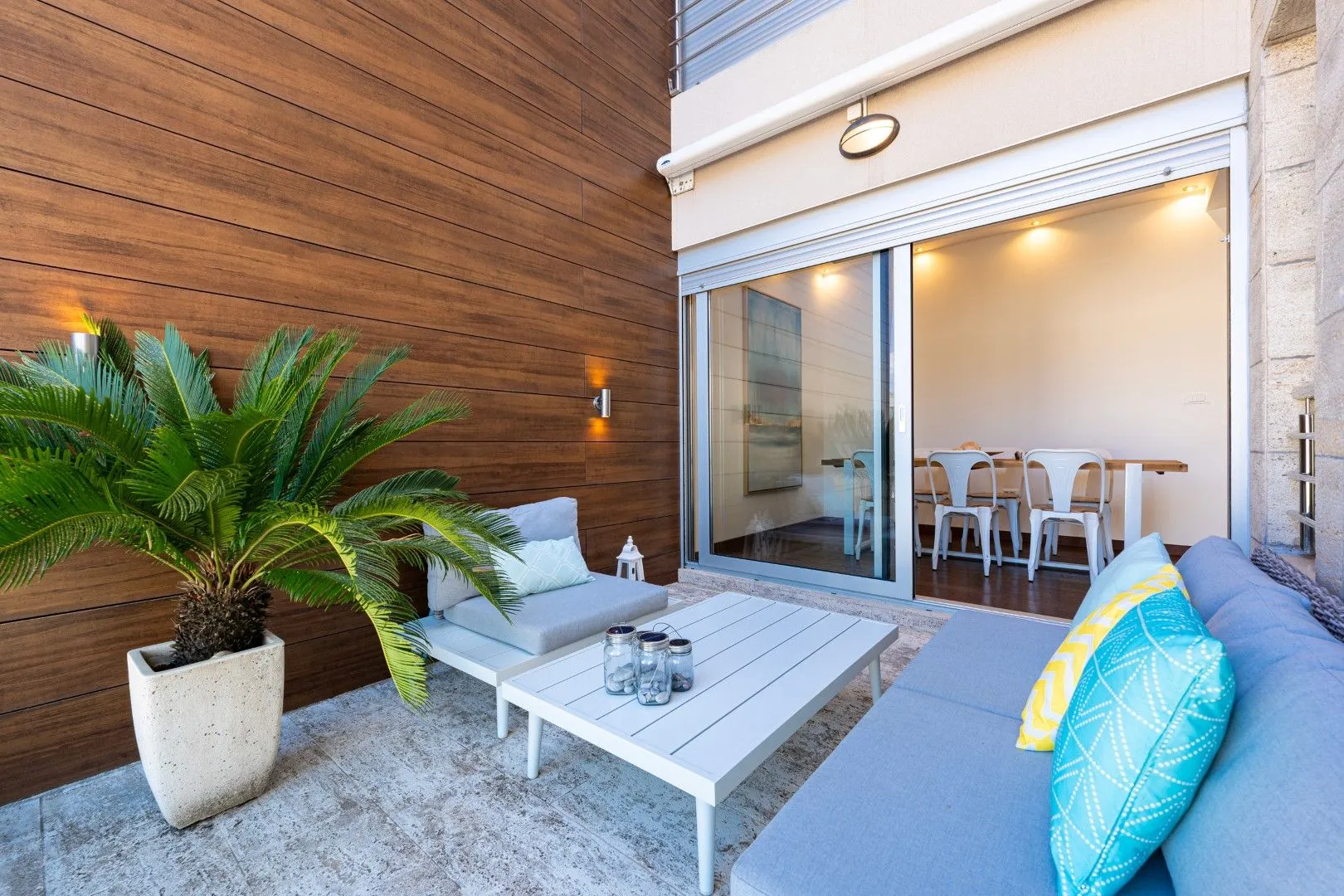 Prodaja, dvosoban stan, 82m², Dobrota, Kotor