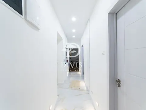 Sale, three bedroom apartment, 78m², Senjak, Beograd - image 9