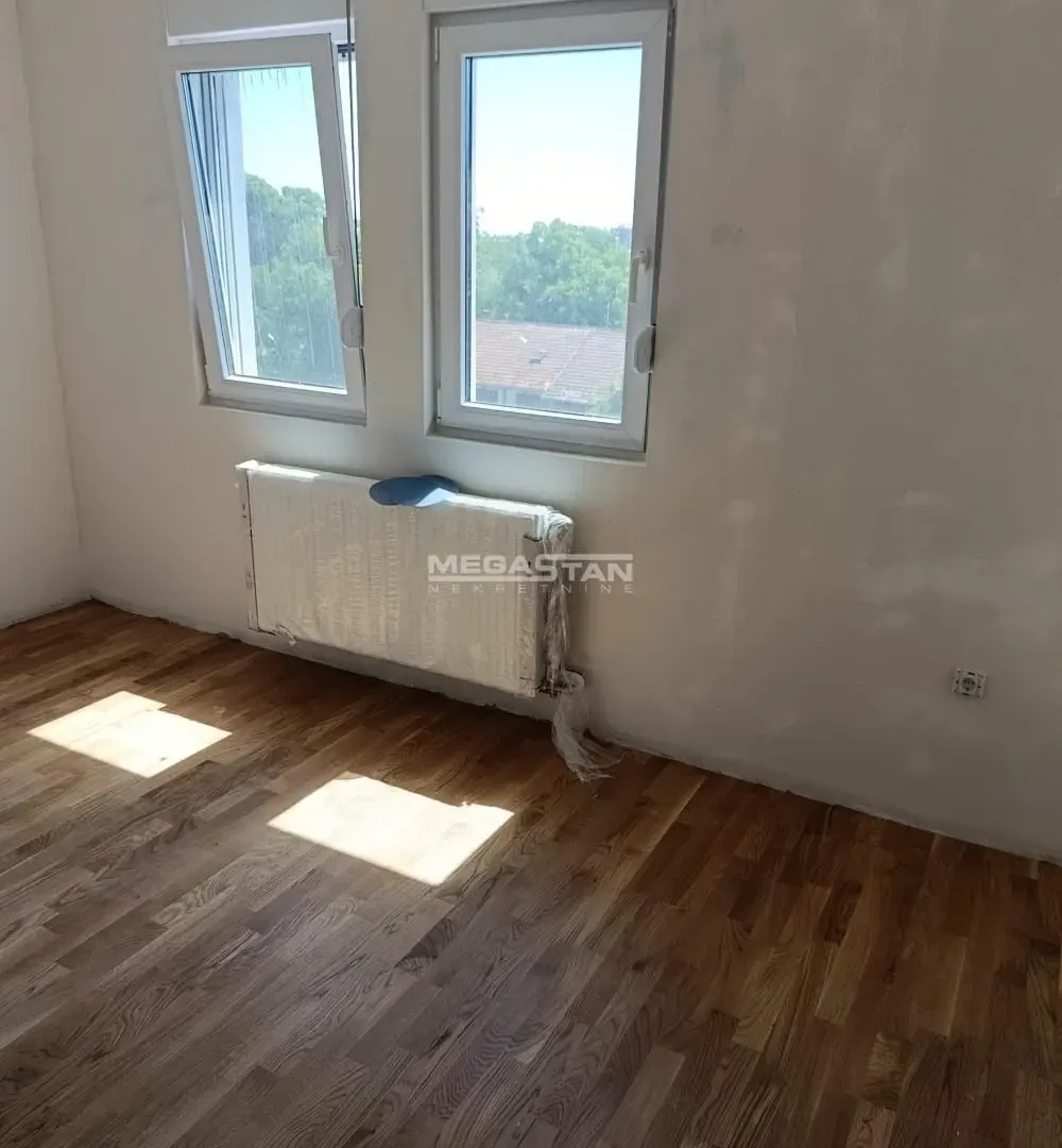 Sale, three bedroom apartment, 77m², Tesla, Pančevo