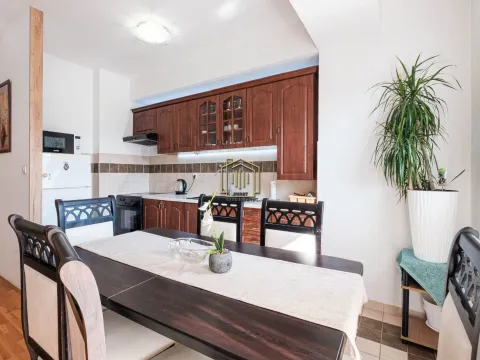 Izdavanje, jednosoban stan, 62m², Pobrežje, Podgorica - image 6