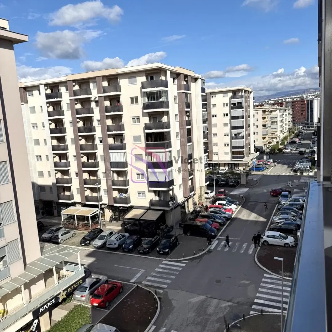 Prodaja, trosoban stan, 72m², City Kvart, Podgorica