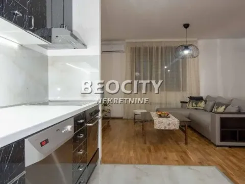 Izdavanje, trosoban stan, 74m², Kluz, Zvezdara Sve Podlokacije - image 6