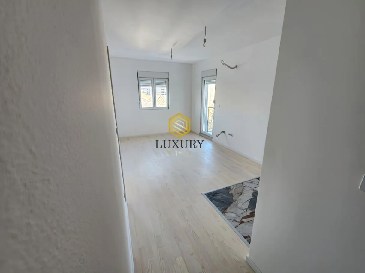 Prodaja, dvosoban stan, 45m², Kod Big Fashion-a, Podgorica