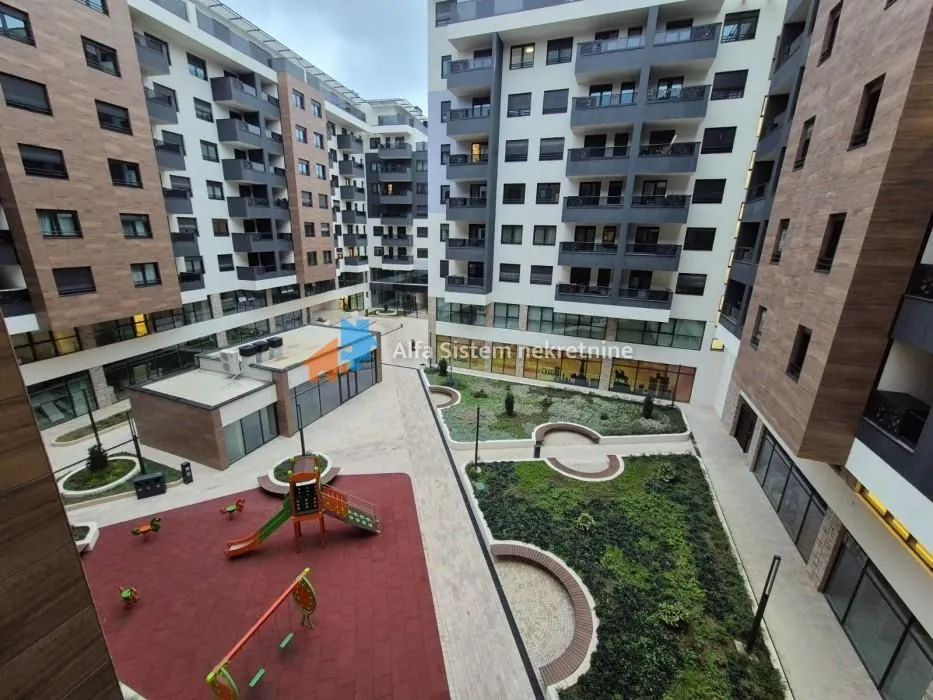 Izdavanje, trosoban stan, 95m², Trošarina, Voždovac Sve Podlokacije