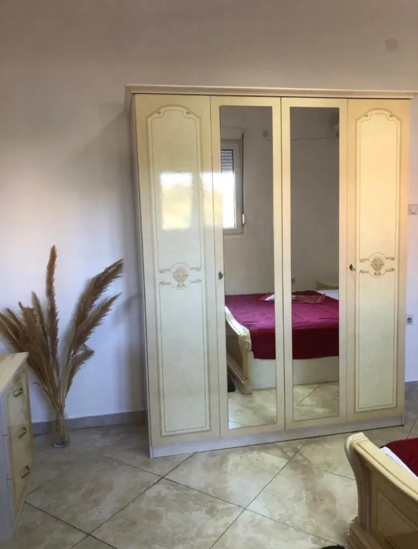 Rent, one bedroom apartment, 60m², Ilino, Bar