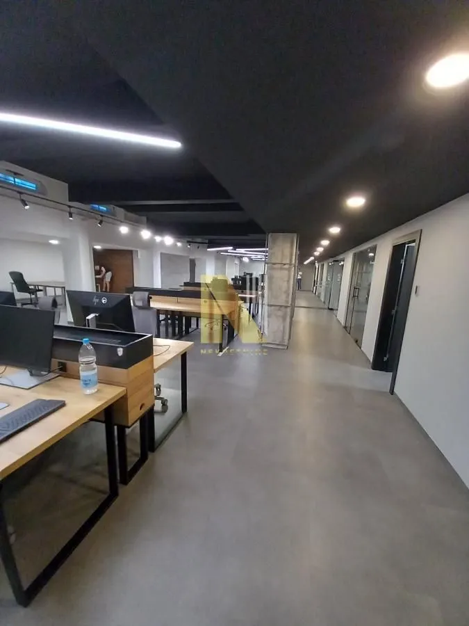 Sale, office space, 288m², Grbavica, Novi Sad Sve Podlokacije