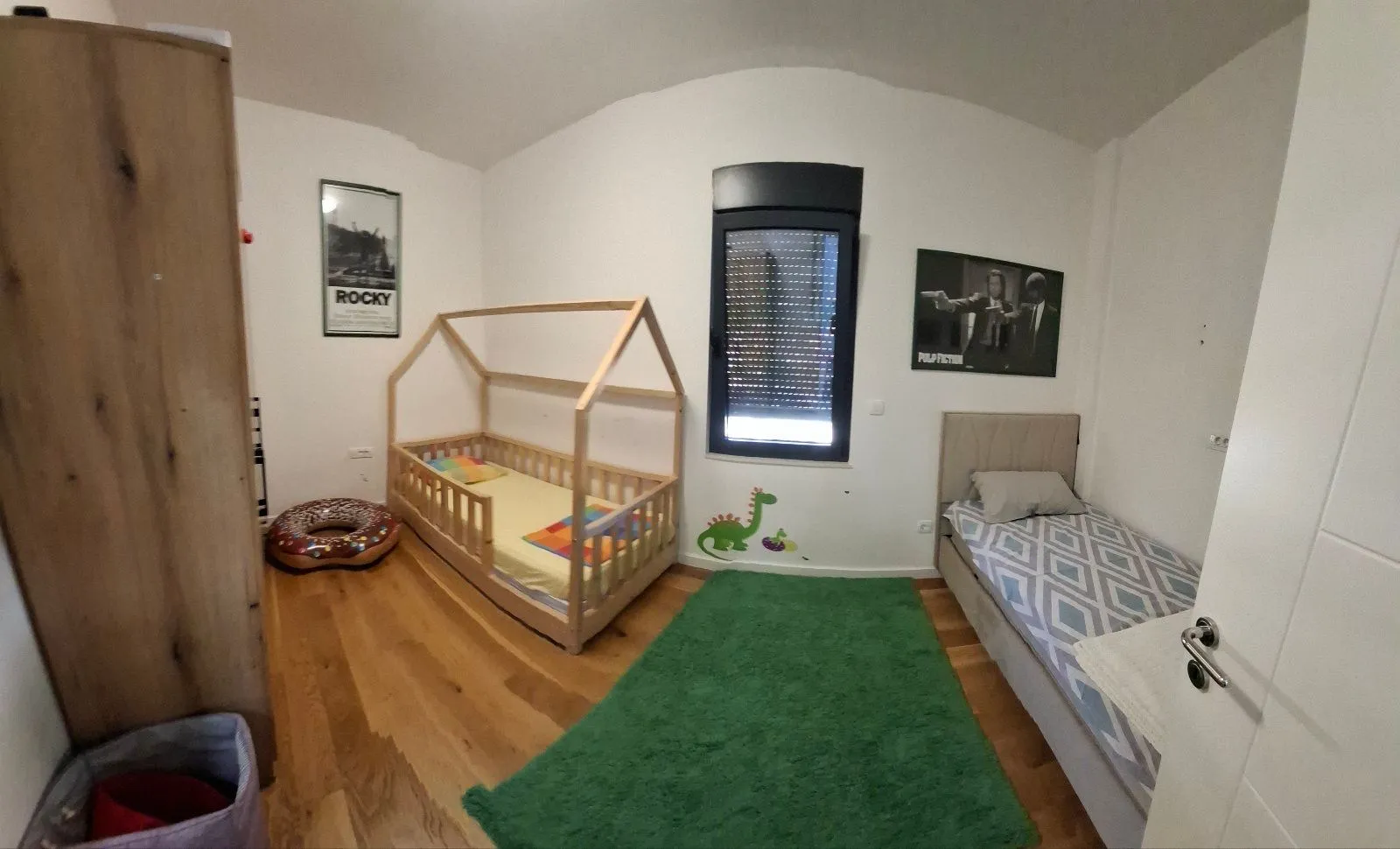 Izdavanje, dvosoban stan, 70m², Kalimanj, Tivat