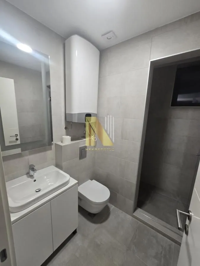 Prodaja, trosoban stan, 101m², Centar, Novi Sad