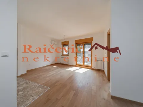 Sale, three bedroom apartment, 70m², Trošarina, Voždovac Sve Podlokacije