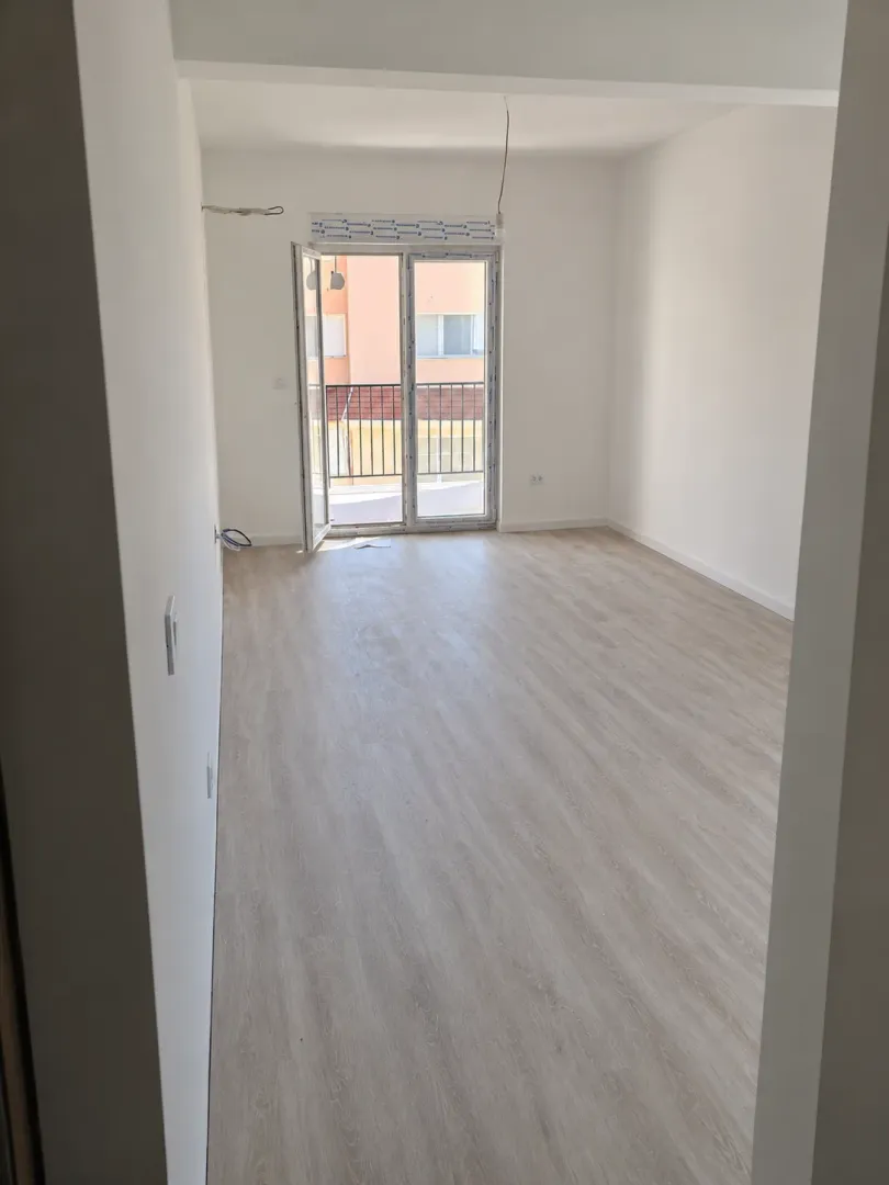 Prodaja, jednosoban stan, 56m², Lazi, Budva