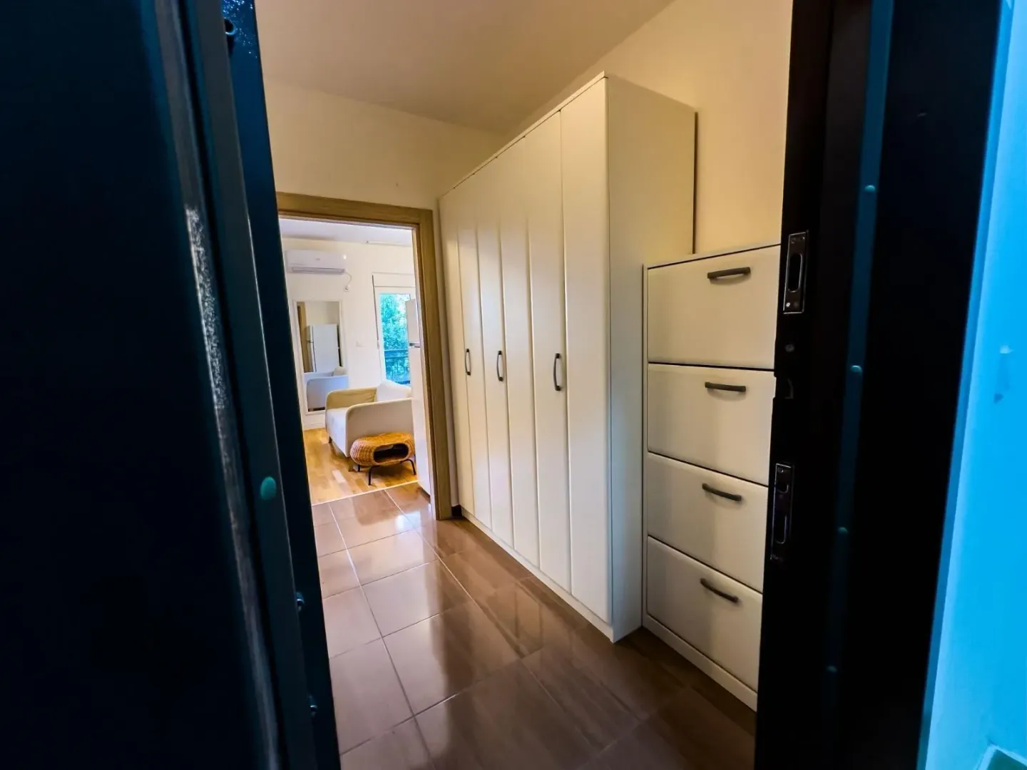 Izdavanje, garsonjera, 40m², Budva, Crna Gora