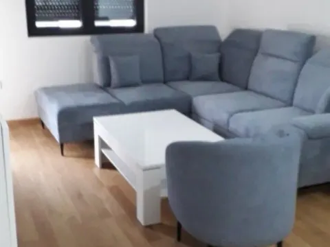 Izdavanje, jednosoban stan, 48m², City Kvart, Podgorica