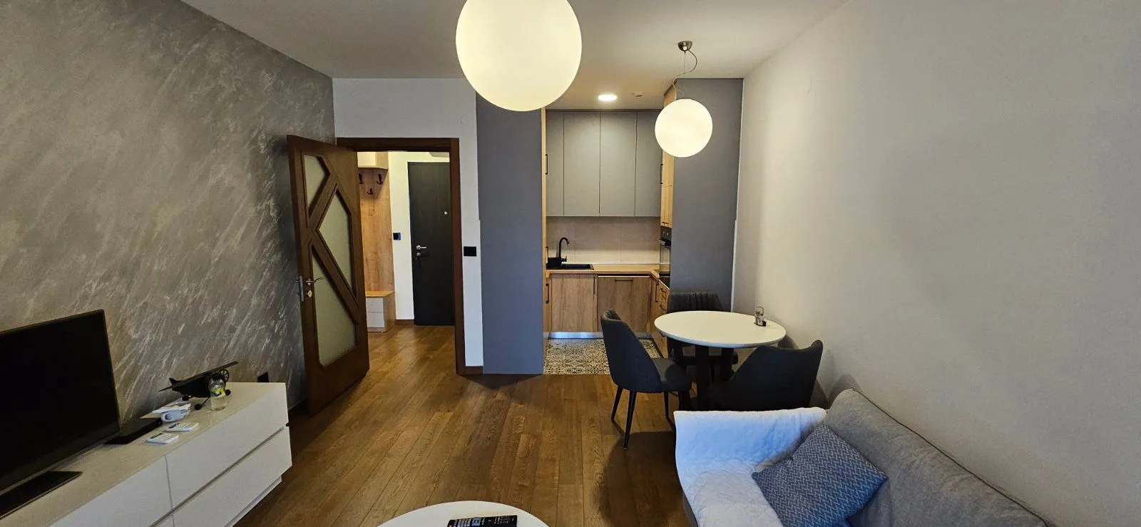 Izdavanje, jednosoban stan, 48m², Ljubović, Podgorica