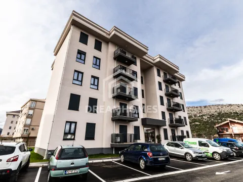 Izdavanje, jednosoban stan, 40m², Tološi, Podgorica - image 12