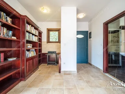 Sale, two bedroom apartment, 92m², Kostanjica, Kotor - image 22