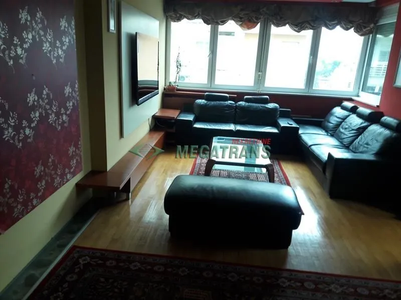 Izdavanje, trosoban stan, 86m², Grbavica, Novi Sad Sve Podlokacije