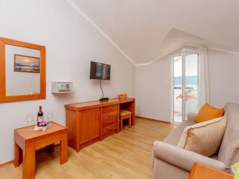 Sale, office space, 566m², Donja Lastva, Tivat - image 3