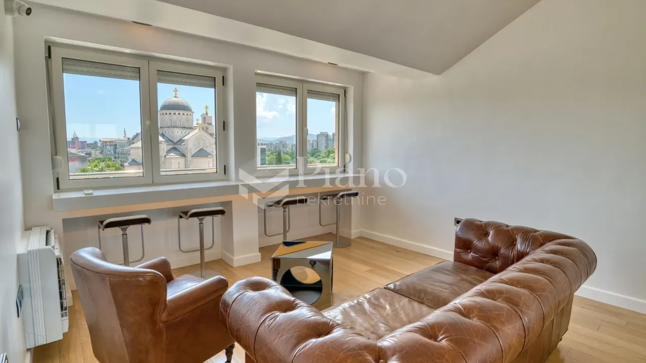 Izdavanje, dvosoban stan, 70m², Podgorica, Crna Gora