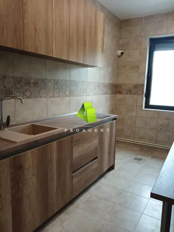 Rent, office space, 2962m², Pantelej, Niš