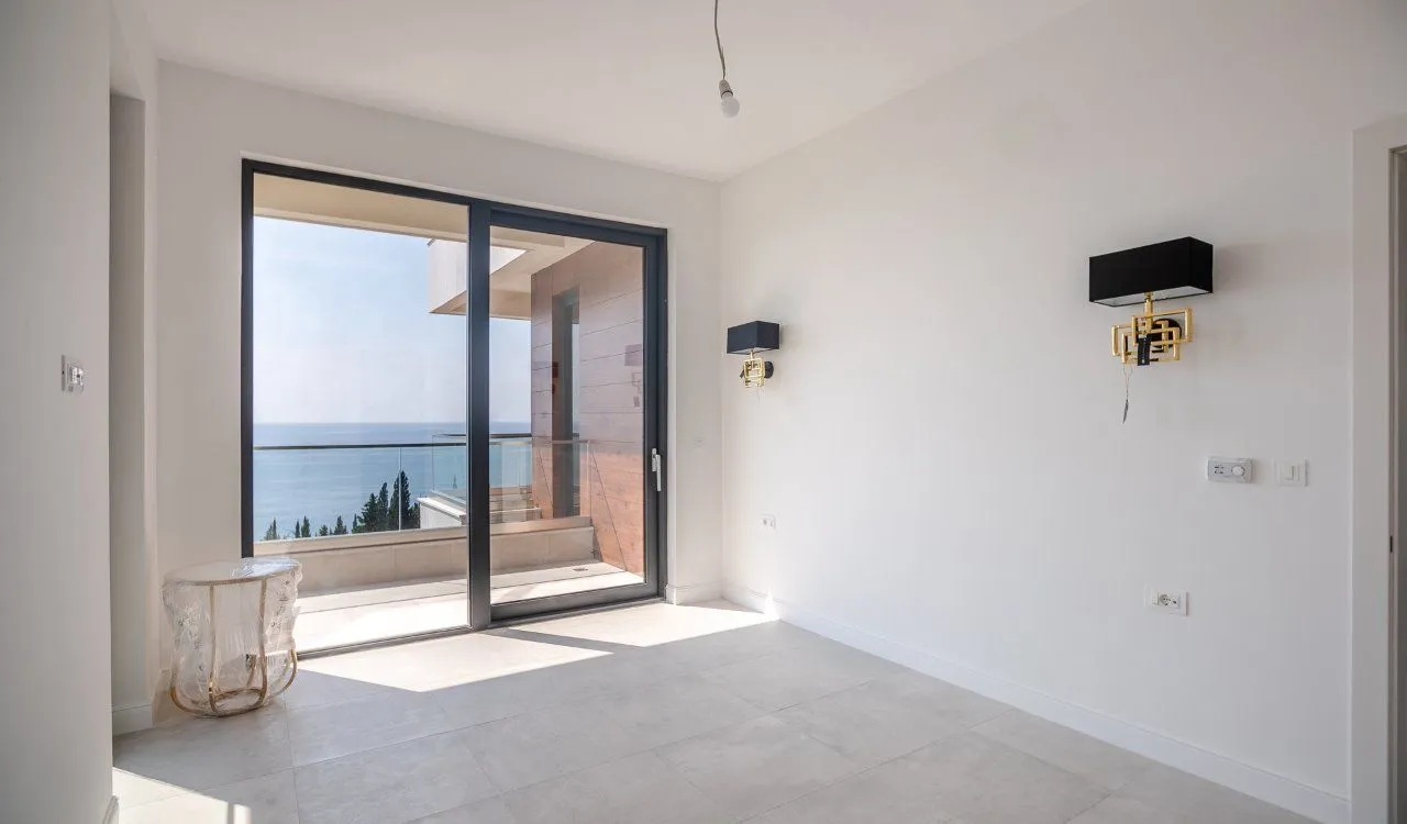 Prodaja, kuća, 632m², Rijeka Reževići, Budva