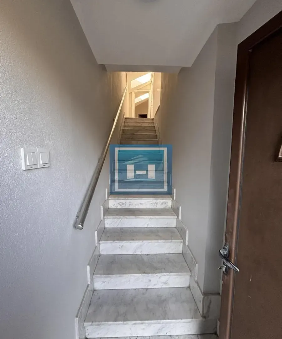 Prodaja, trosoban stan, 107m², Centar, Jagodina