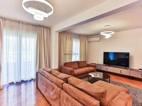 Rent, three bedroom apartment, 140m², Centar, Budva - image 1