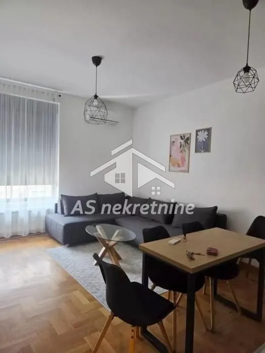 Rent, two bedroom apartment, 44m², Stari Grad, Beograd