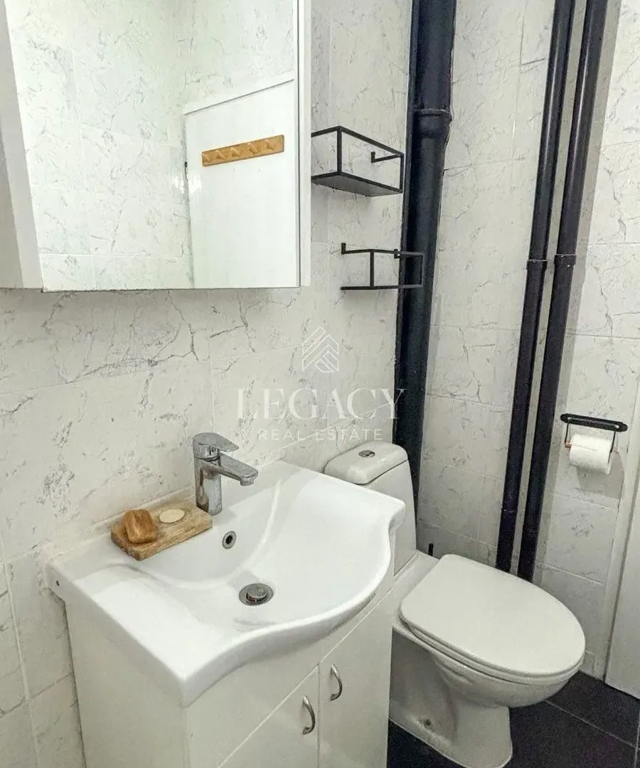 Izdavanje, jednosoban stan, 35m², Zemun Sve Podlokacije, Beograd