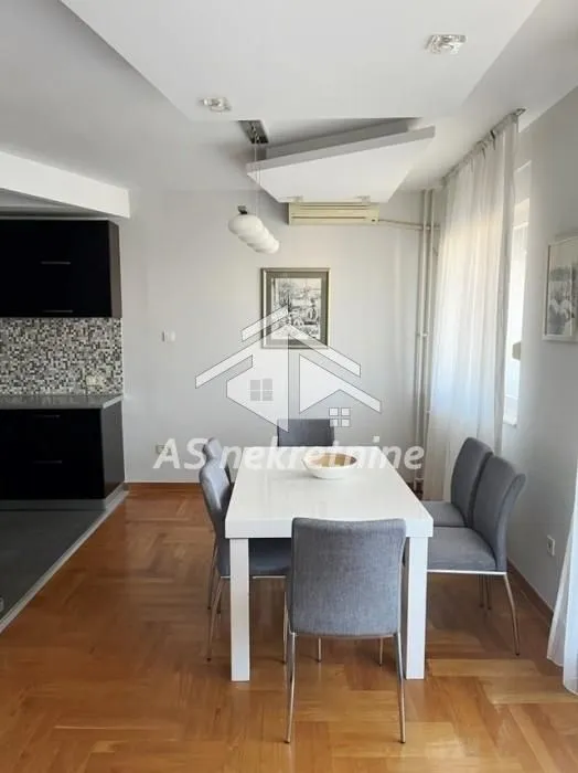 Izdavanje, četvorosoban stan, 120m², Voždovac Sve Podlokacije, Beograd