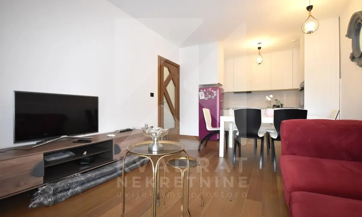 Prodaja, dvosoban stan, 68m², Ljubović, Podgorica